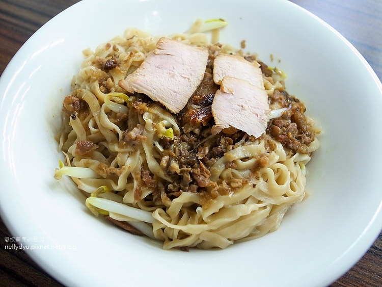 阿成鮮蝦餛飩鹽水意麵，仔擔小酌聚餐好去處