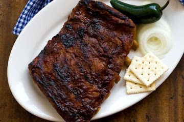 Ribs with Sam Houston’s barbecue sauce