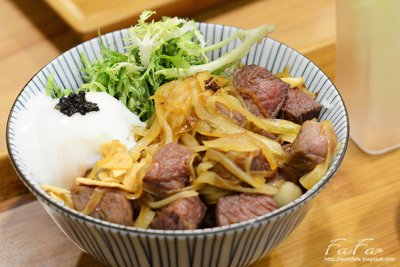 開丼。內湖超值燒肉丼免收服務費  丼飯附茶、湯、生菜、甜點