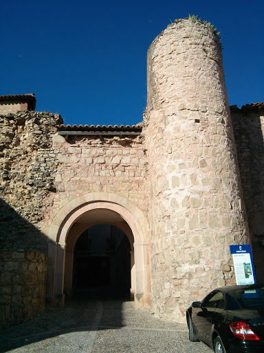 Puerta Del Hierro