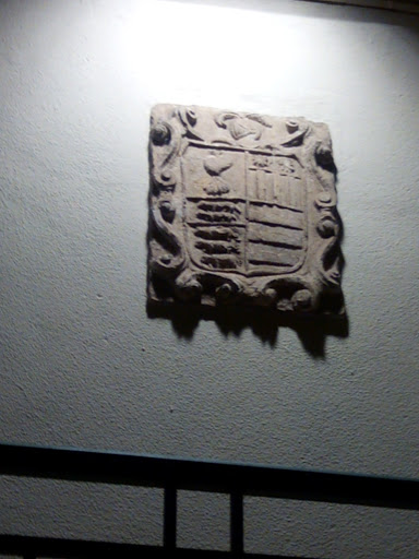 Escudo De La Casona