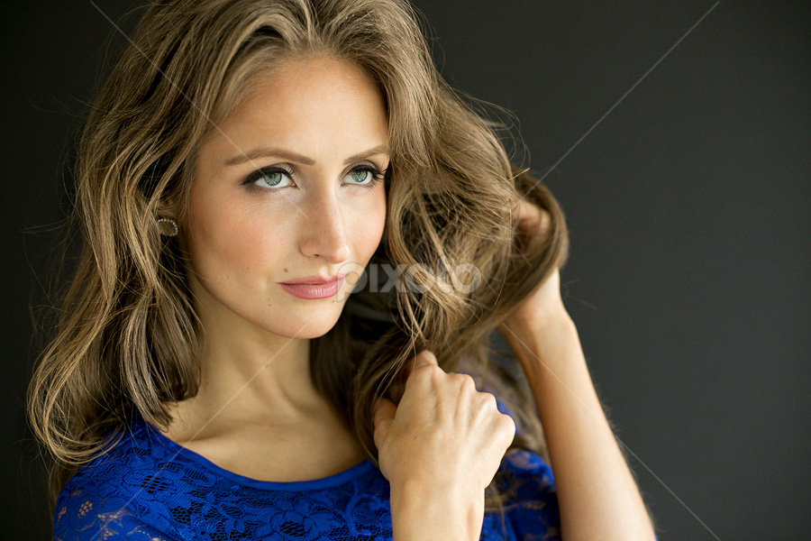 Simple beauty by Lionel Madiou - People Portraits of Women