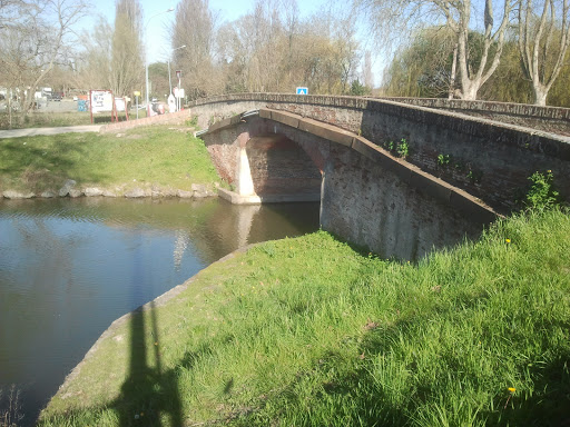 Pont De Mange Pomme