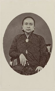 Echtgenote Ratoe van Pakoe Boewono IX, Susuhunan van Surakarta