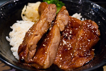 定食8高雄成功店