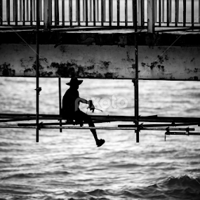 by Binoka Nadiranga - People Street & Candids
