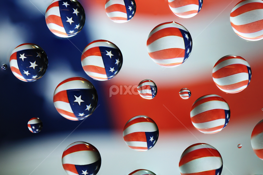 by Blaž Janežič - Abstract Water Drops & Splashes