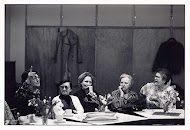 Vrouwen tijdens VOS cursus in discussie over abortus en de vrouwenstaking