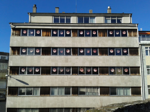 Windows with Eyes 