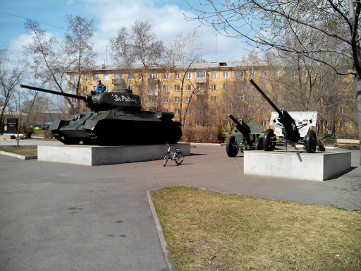 Военная техника на мемориале Победы в ВОВ