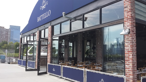 Battello Restaurant At Newport Maria