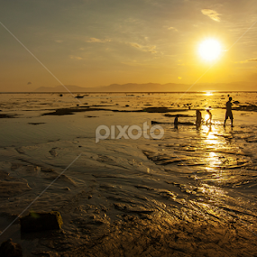 Gold from Lakey Beach by Erwan Setyawan - Landscapes Sunsets & Sunrises