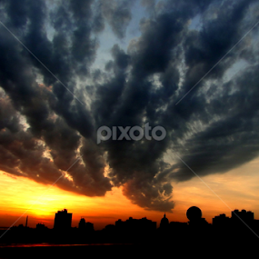 Linda formação de nuvens! by Lígia Halmenschlager - Landscapes Sunsets & Sunrises