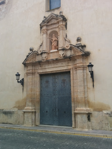 Puerta De La Iglesia Sumacarcel