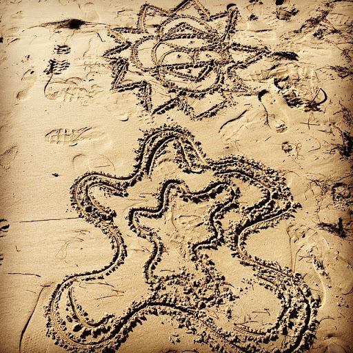 10919254_1528222454124674_772246576_n - doodling on the sand...