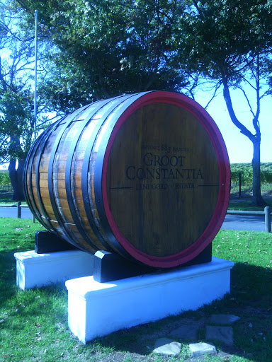 Groot Wine Barrel