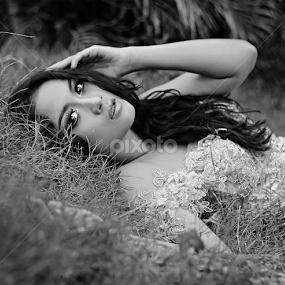 by Alwan Tafsiri - Black & White Portraits & People